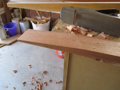 I used hand plane to remove most of the waste. I could have used a power planer but I continue to look for opportunities to imporve my skills with the hand tool