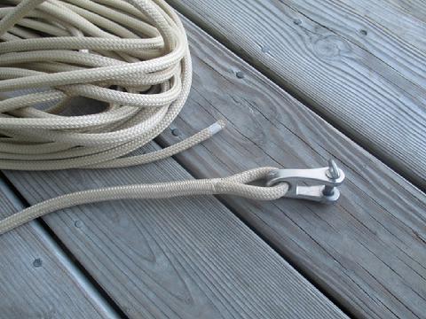 I spliced the Marlow pre-stretched 10mm double braid for the main halyard shackle.