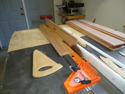 Resawing the 3/4" mahogany to 1/4".