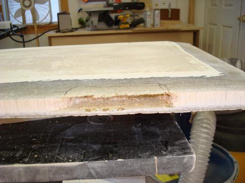 After marking where the hinges will go I dug out the balsa core and prepared them to be filled with thickend epoxy.