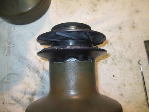 In this photo you can see the galvanic corrosion between the aluminum self tailing disk and the bronze hub.