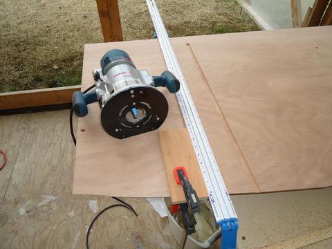 Cutting the 3/16" deep dados for the heater and sideboard dividers.