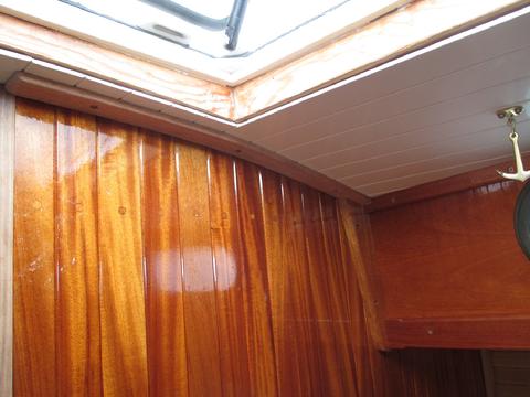 Port side, looking aft in the forward cabin.